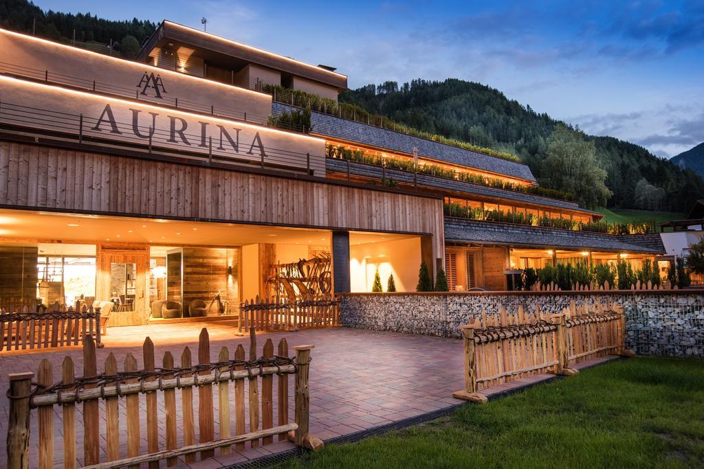 Aurina Lodges Lutago Exteriör bild