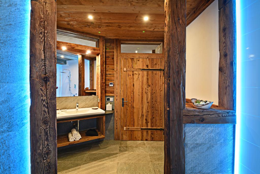 Aurina Lodges Lutago Exteriör bild